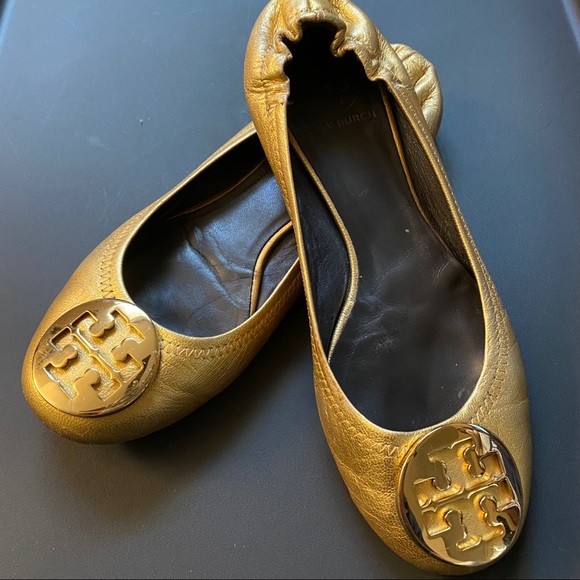 ❌SOLD❌Tory Burch Revas Flats Gold size 8 - Picture 2 of 8
